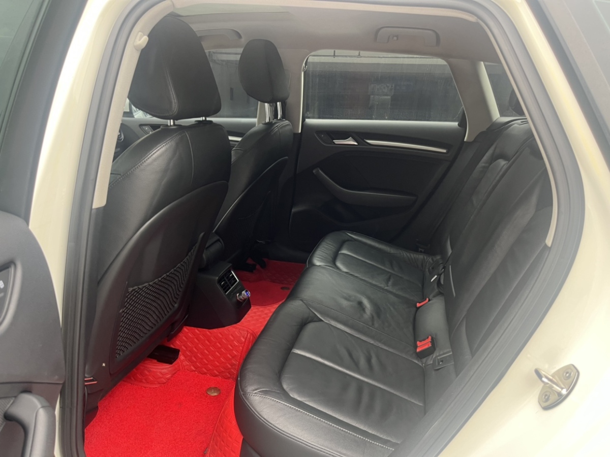 2015年12月奥迪 奥迪A3  2015款 Sportback 40 TFSI 自动舒适型