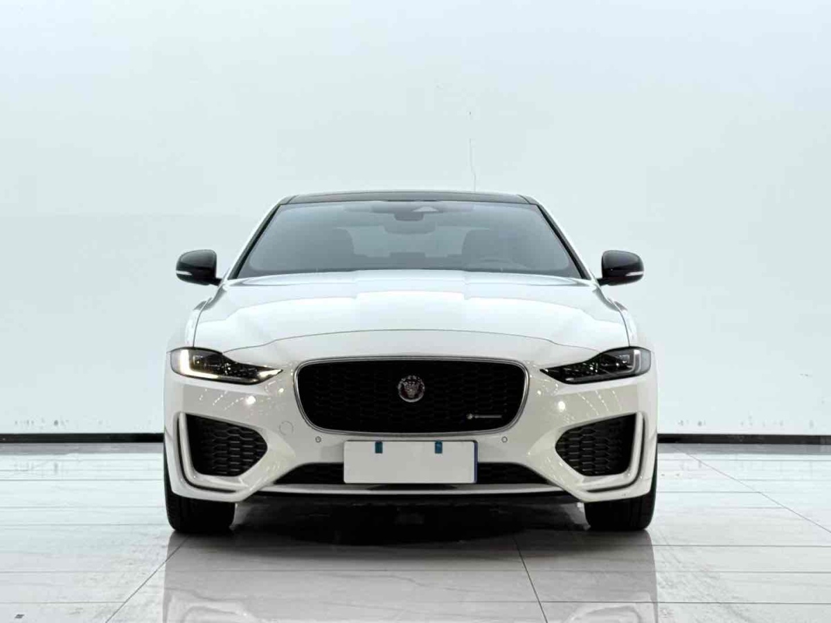 捷豹 XEL  2023款 2.0T 250PS R-DYNAMIC S進(jìn)取運(yùn)動(dòng)版圖片