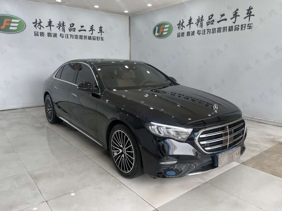 奔馳 奔馳E級(jí)  2024款 改款 E 300 L 豪華運(yùn)動(dòng)型圖片
