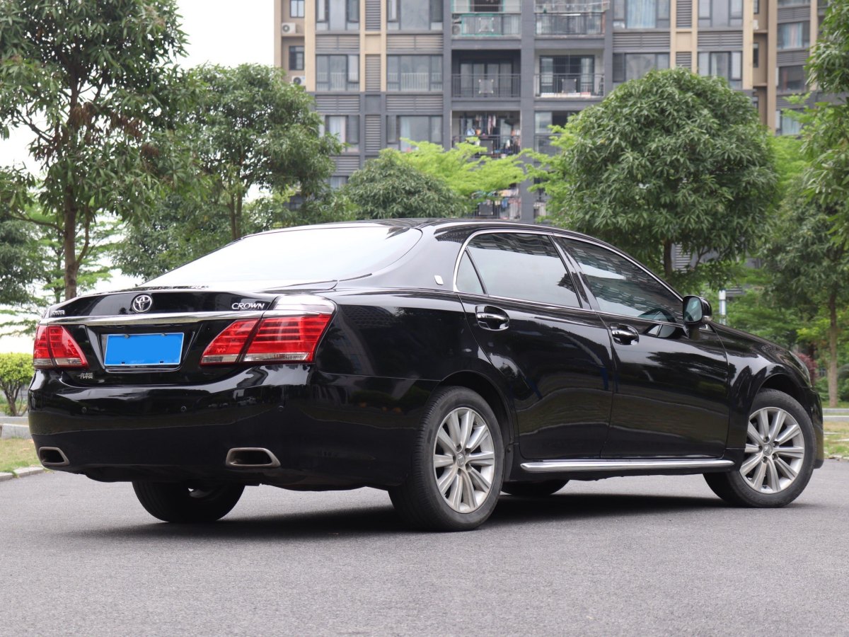 2014年8月丰田 皇冠  2012款 2.5L Royal 真皮版