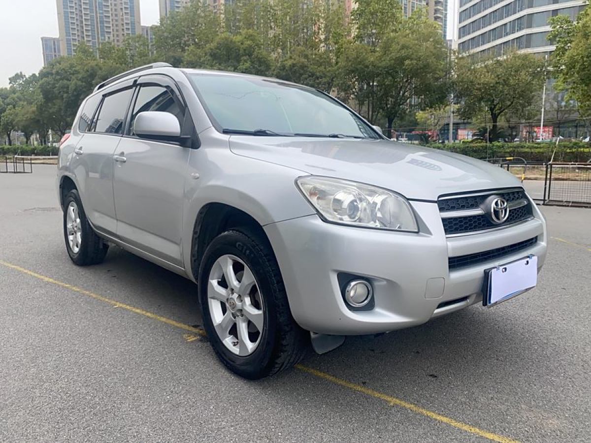 豐田 RAV4榮放  2010款 2.0L 自動豪華升級版圖片