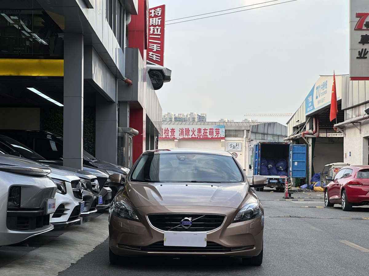 沃爾沃 V40  2015款 1.6T 智逸版圖片