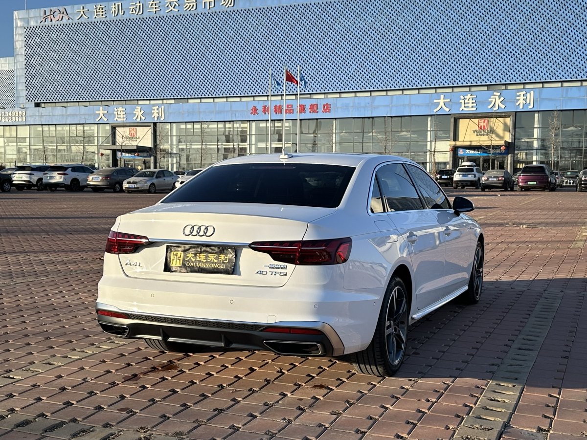 奧迪 奧迪A4L  2022款 40 TFSI 豪華動感型圖片