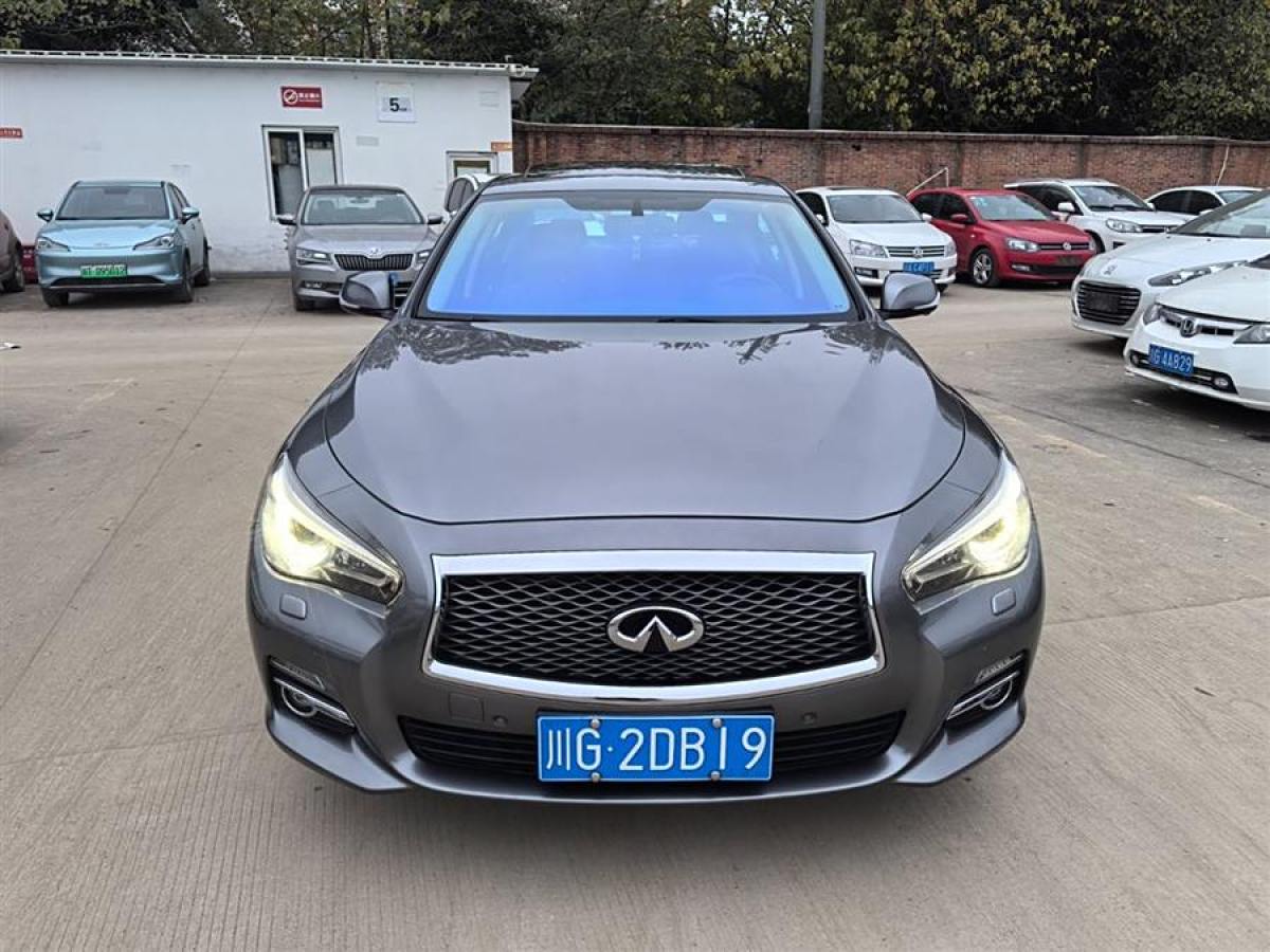 英菲尼迪 Q50L  2016款 2.0T 進(jìn)取版圖片