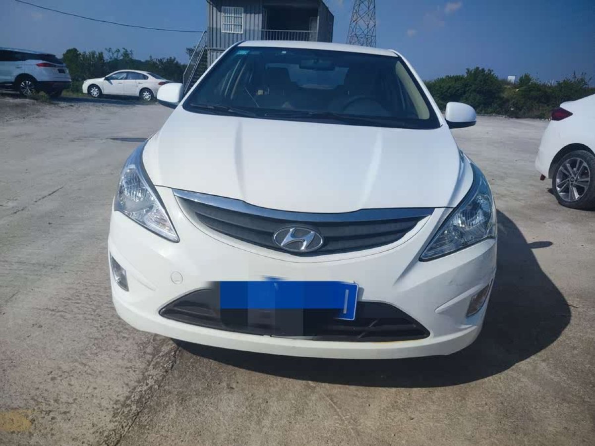 現代 瑞納  2013款 三廂 1.4L 自動標準型GL圖片