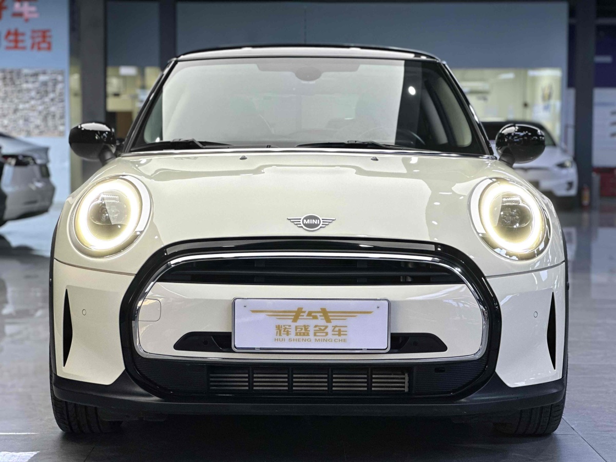 MINI MINI  2022款 改款 1.5T COOPER 經(jīng)典派圖片