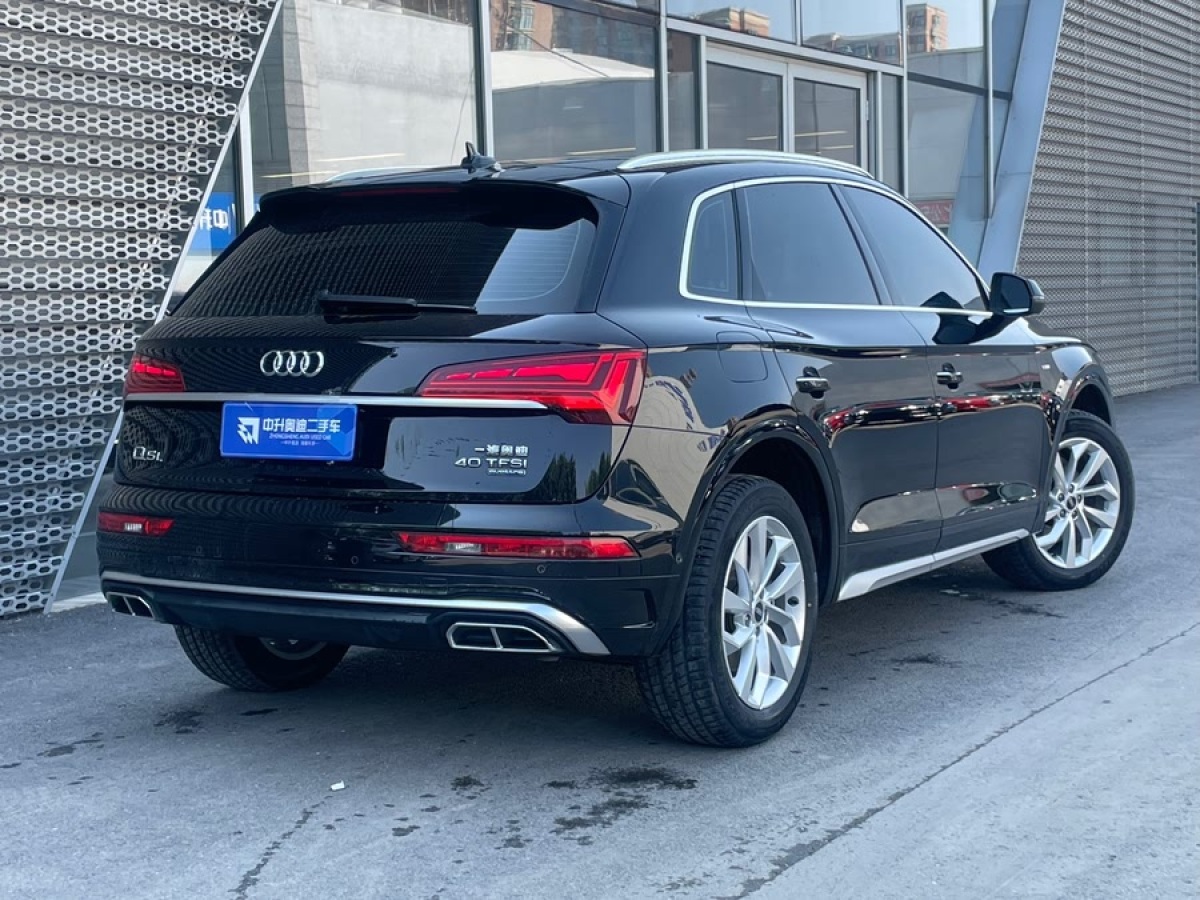 奧迪 奧迪Q5L  2022款 改款 40T 豪華動感型圖片