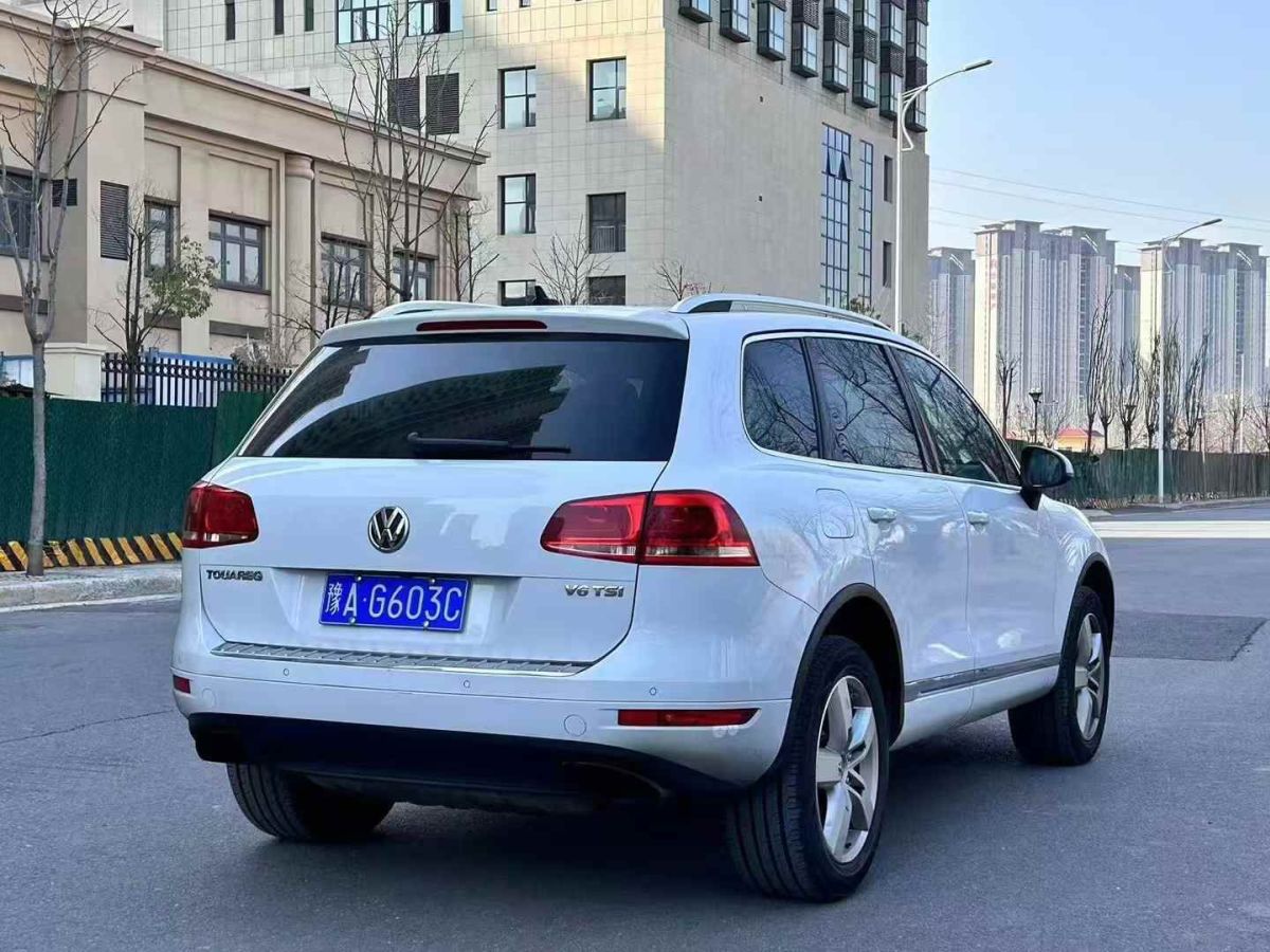 大眾 途銳  2014款 3.0TSI 黑色探險(xiǎn)者圖片