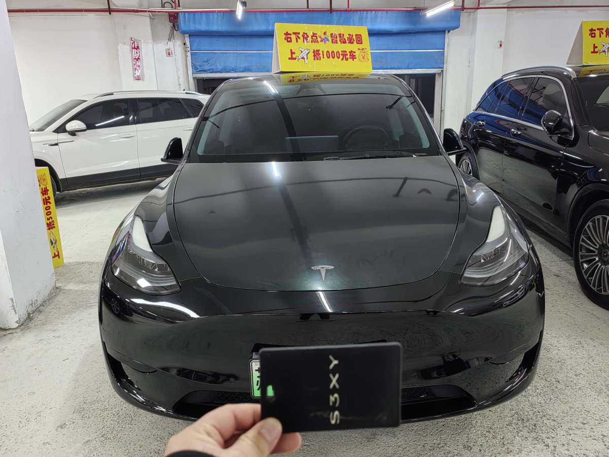 特斯拉 Model 3  2021款 改款 標(biāo)準(zhǔn)續(xù)航后驅(qū)升級版圖片