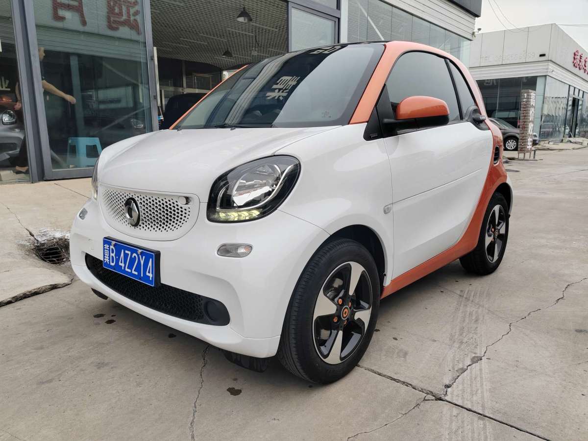 2018年07月smart fortwo  2018款 1.0L 52千瓦硬頂靈動版