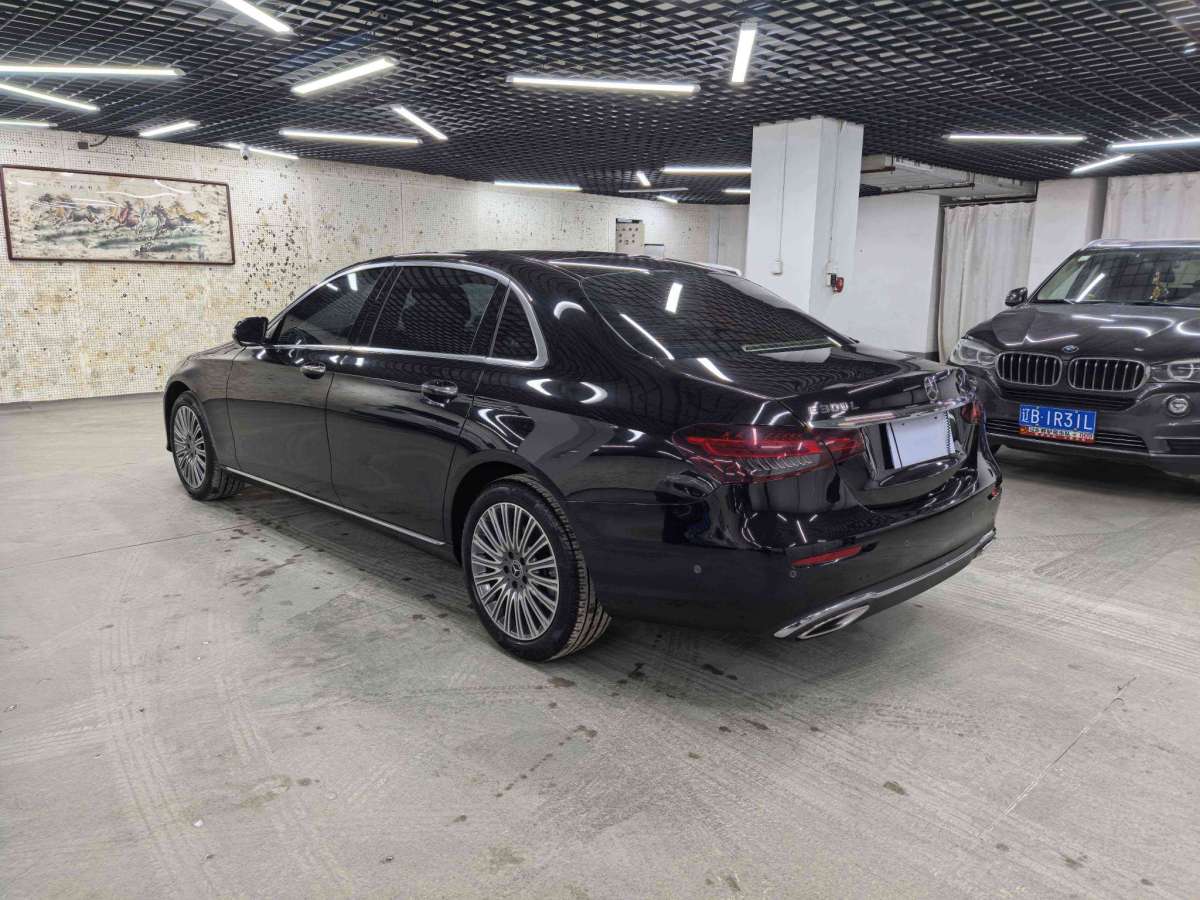 奔馳 奔馳E級(jí)  2023款 改款 E 300 L 時(shí)尚型圖片