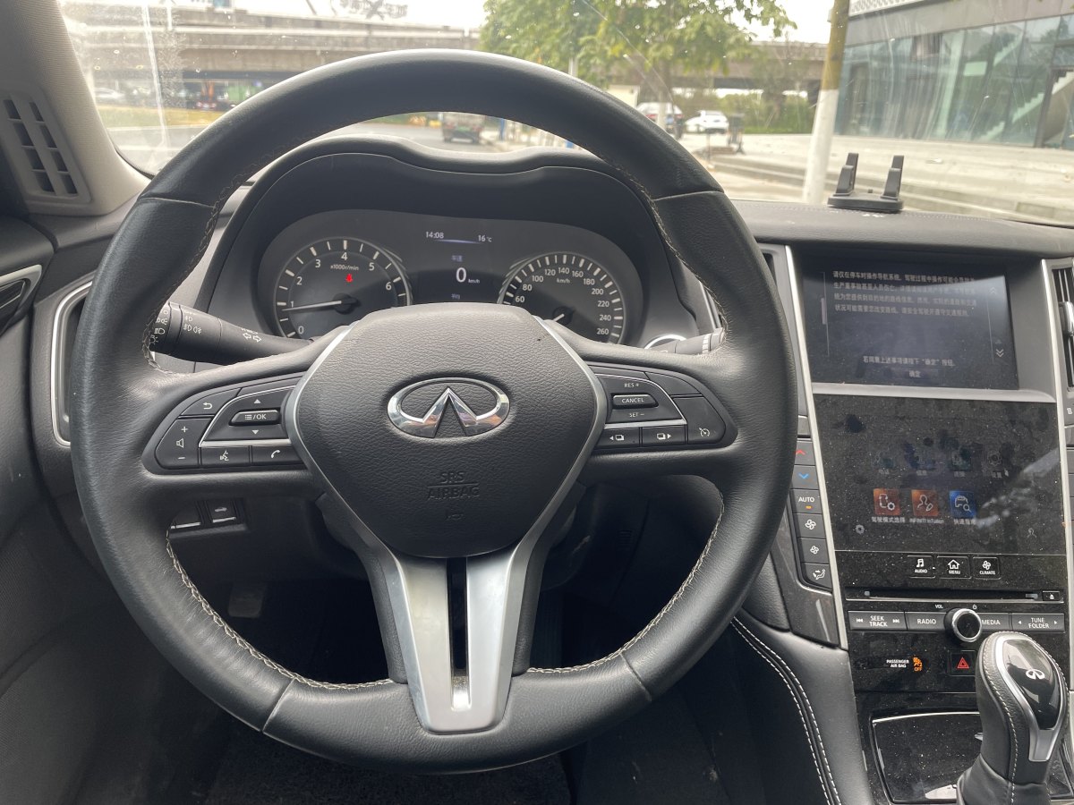 英菲尼迪 Q50L  2021款 2.0T 舒適版圖片