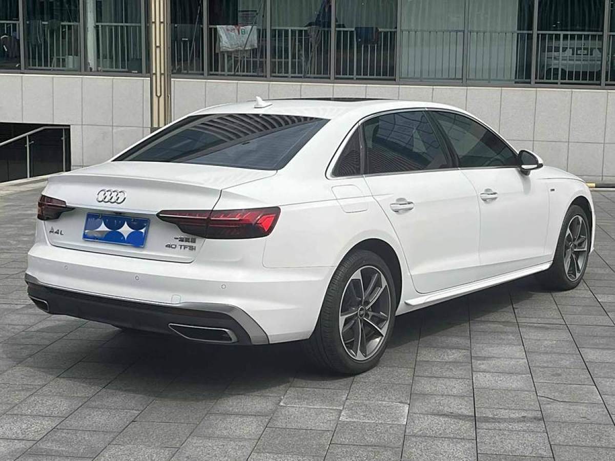 奧迪 奧迪A4L  2022款 40 TFSI 時(shí)尚動(dòng)感型圖片