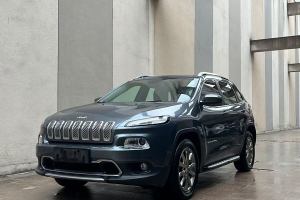 自由光 Jeep 2.4L 優(yōu)越版