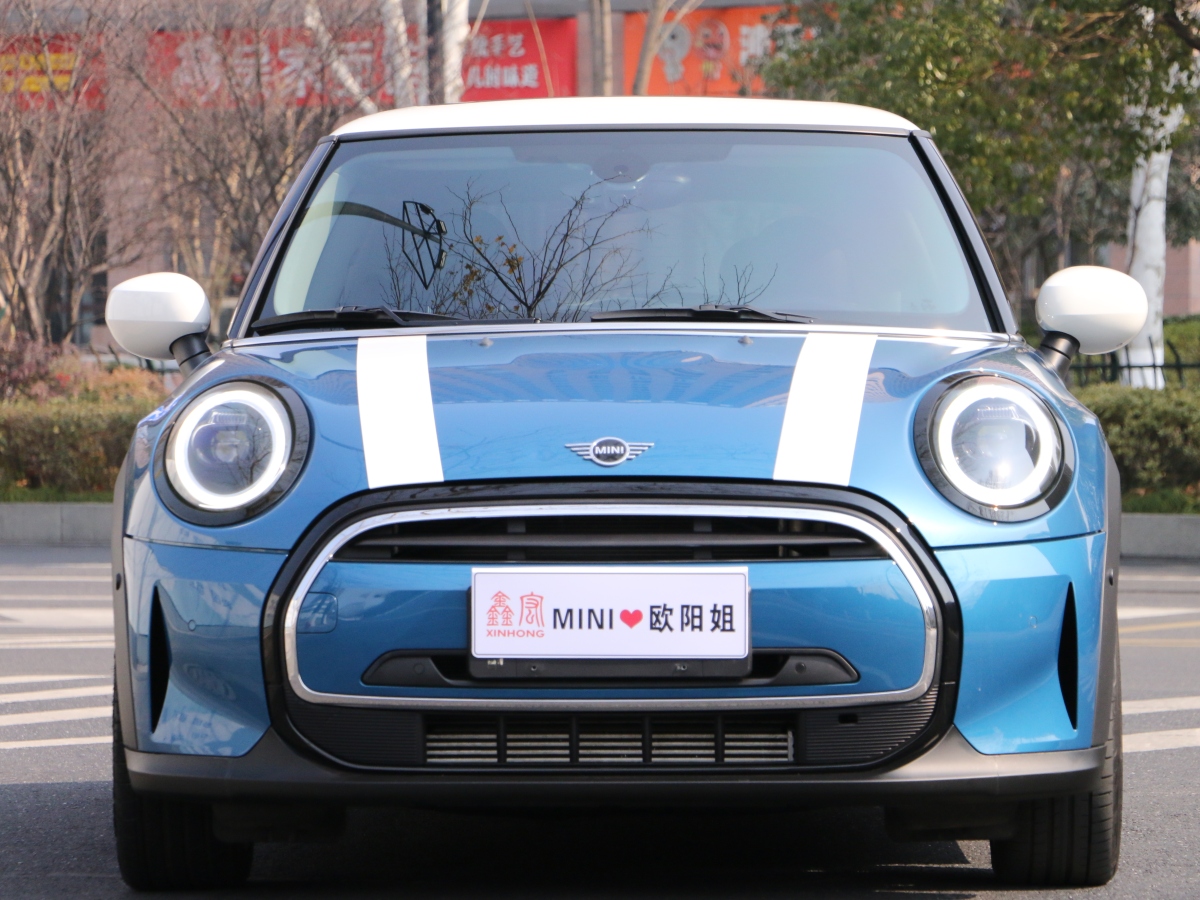 MINI MINI  2022款 改款 1.5T COOPER 藝術(shù)家圖片