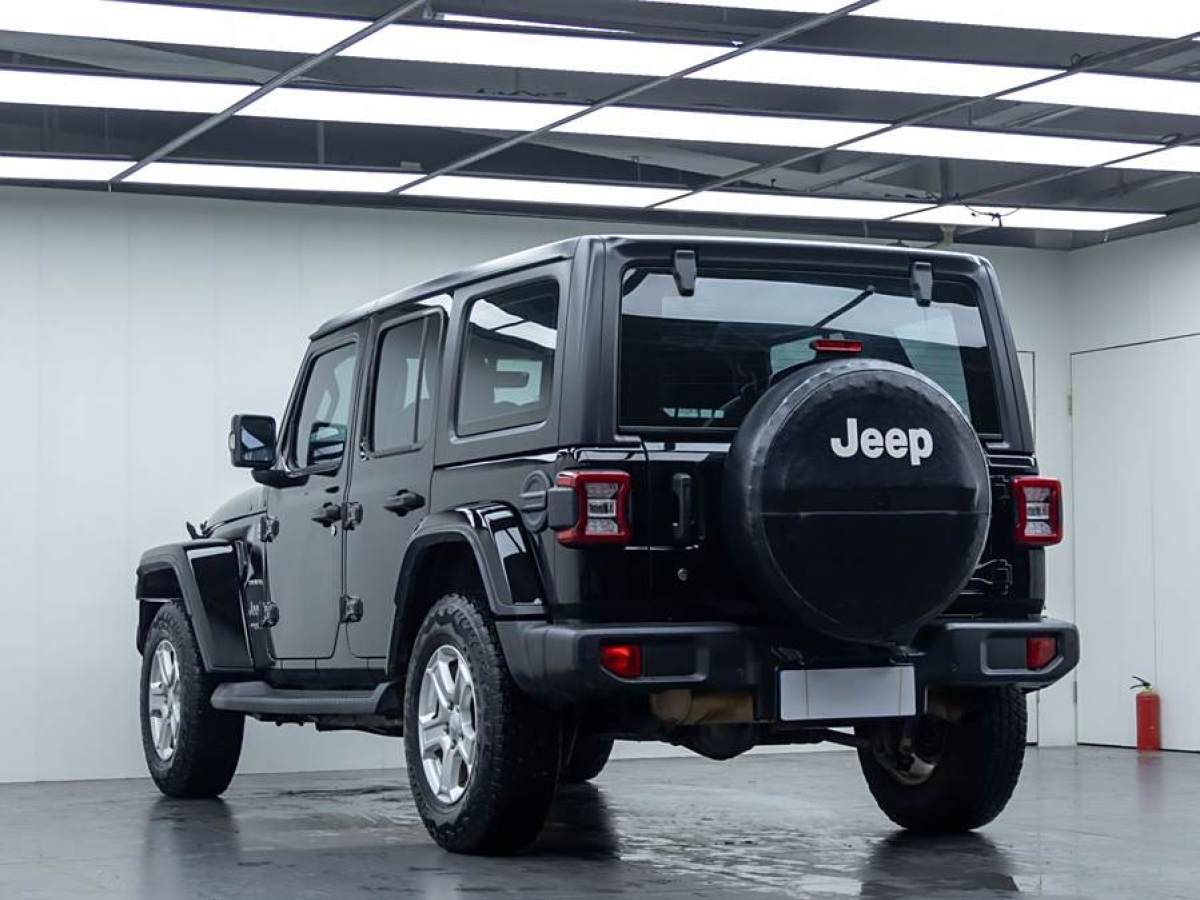 Jeep 牧馬人  2018款 2.0T Sahara 四門版圖片