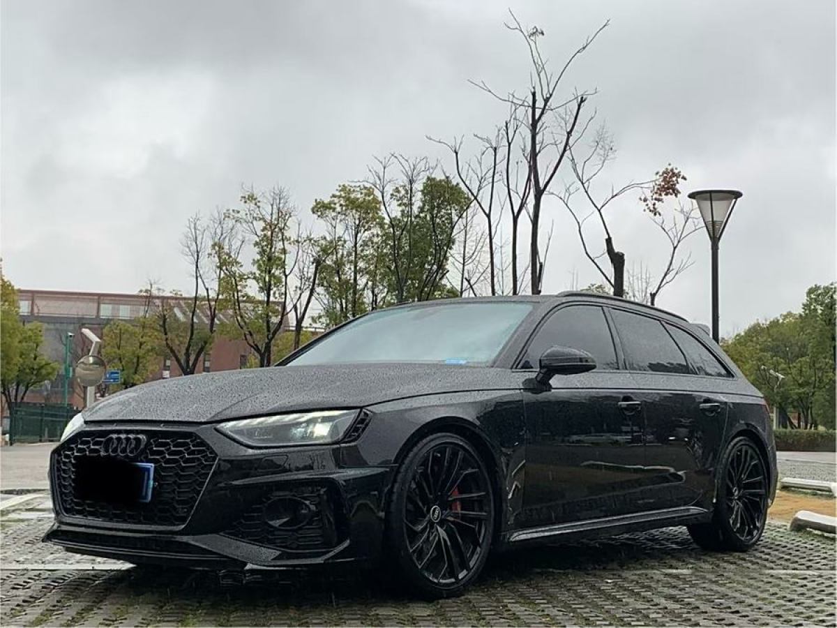 2022年2月奧迪 奧迪RS 4  2022款 RS4 Avant 黑曜版