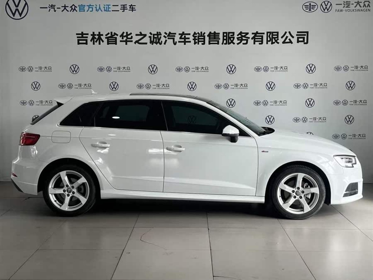 奧迪 奧迪A3  2018款 30周年年型 Sportback 35 TFSI 時尚型圖片
