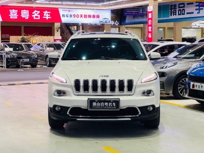 2018年7月 Jeep 自由光 2.0L 優(yōu)越版圖片