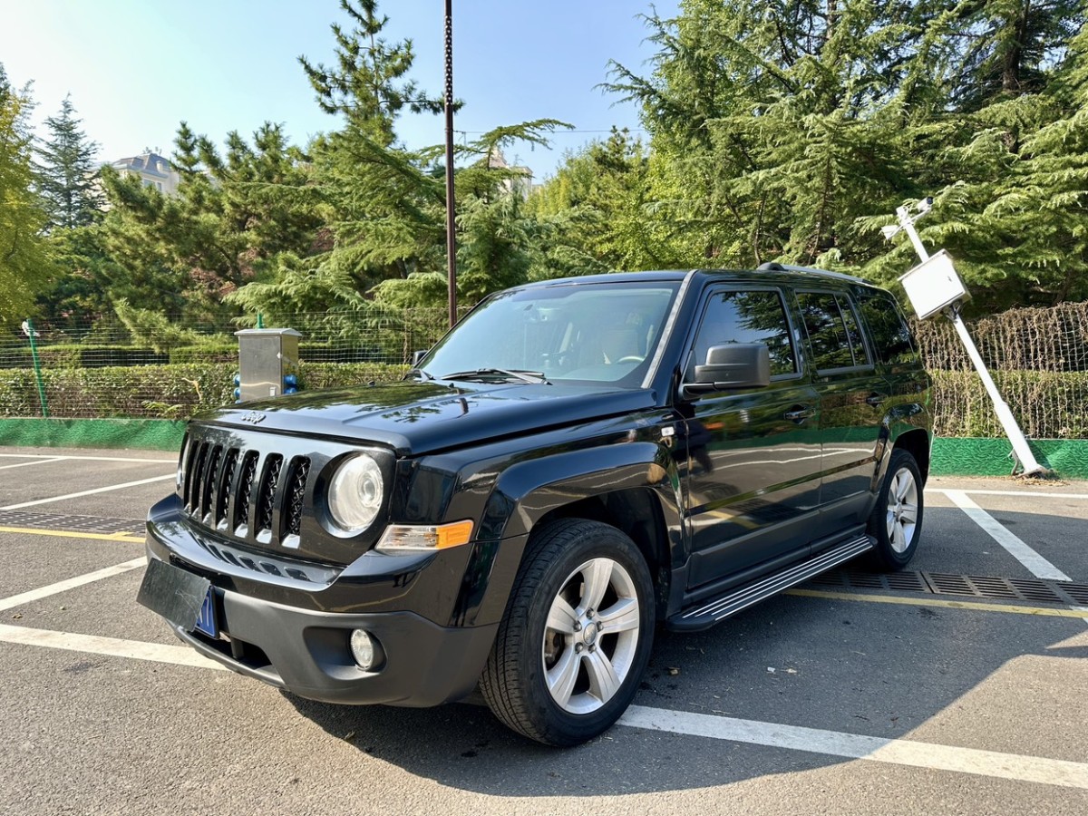 Jeep 自由客  2014款 2.4L 蛇行珍藏版圖片