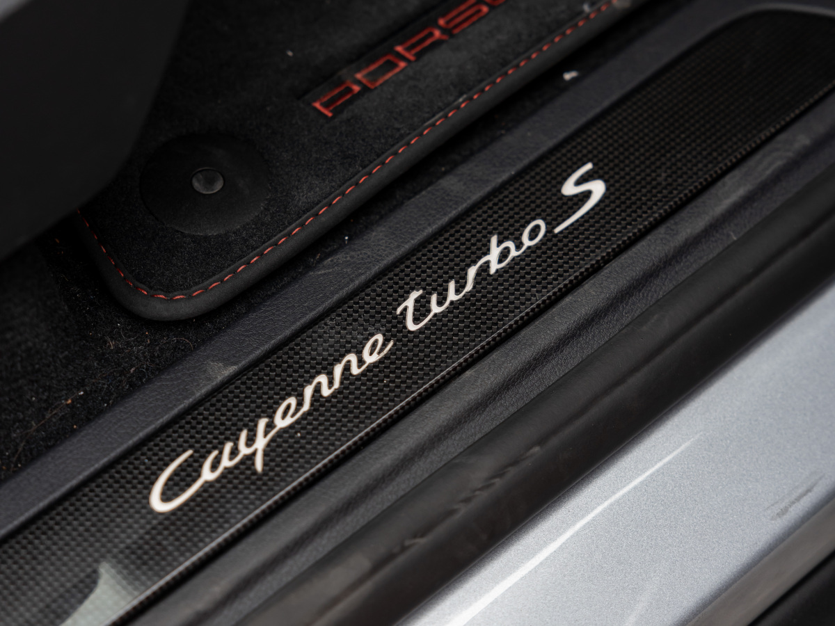 2016年11月保時(shí)捷 Cayenne  2016款 Cayenne Turbo S 4.8T