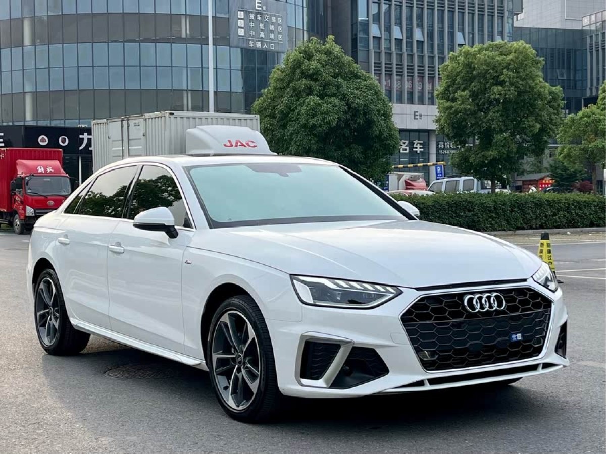 奧迪 奧迪A4L  2022款 40 TFSI 時尚動感型圖片