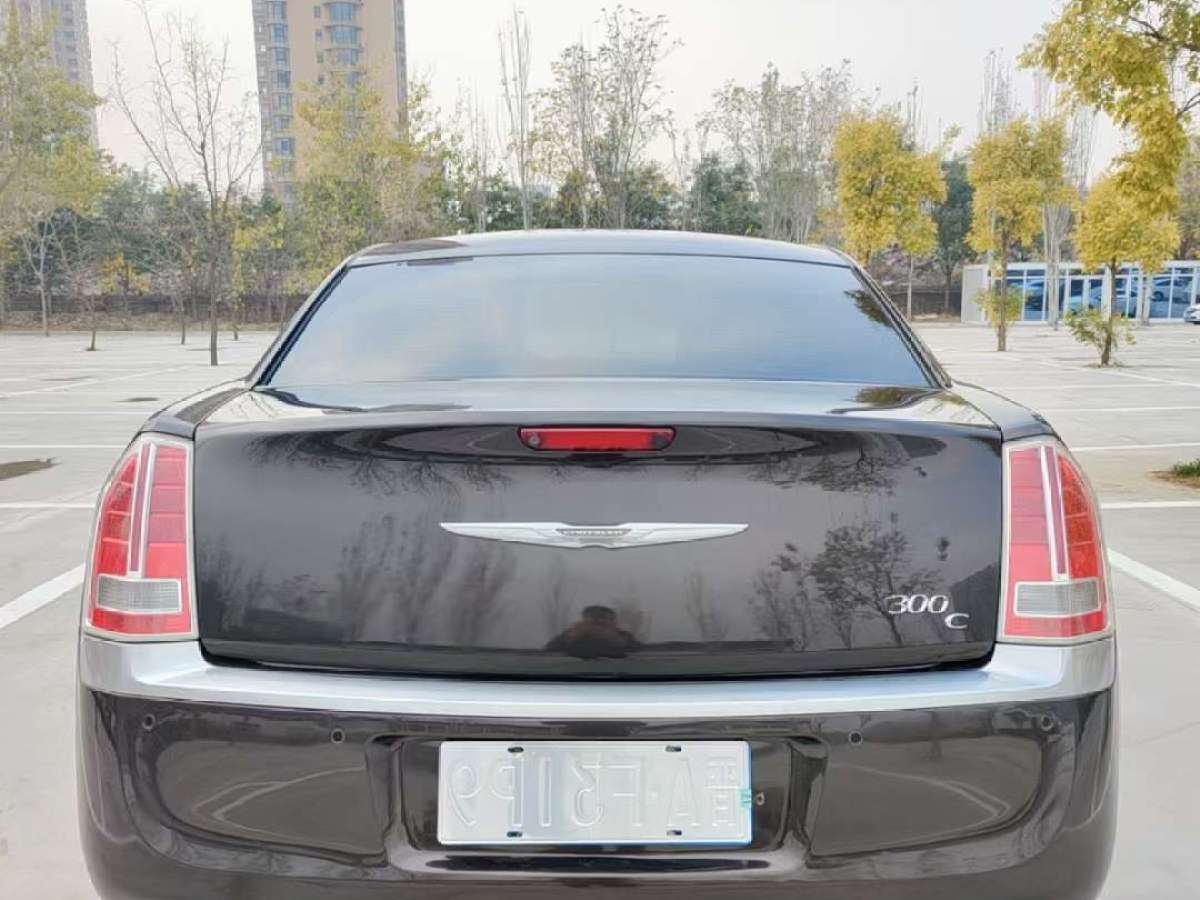 克萊斯勒 300C  2013款 3.6L 尊崇版圖片