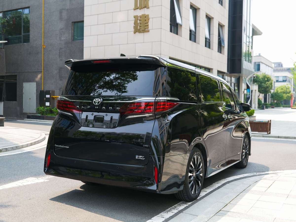 豐田 埃爾法  2024款 雙擎 2.5L 臻享版圖片