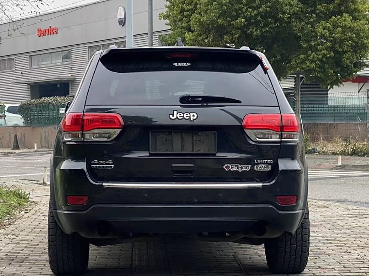 Jeep 大切諾基  2015款 3.0TD 柴油 舒享導(dǎo)航版圖片