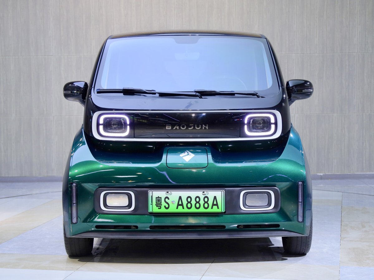 寶駿 寶駿KiWi EV  2021款 設(shè)計師 三元鋰圖片