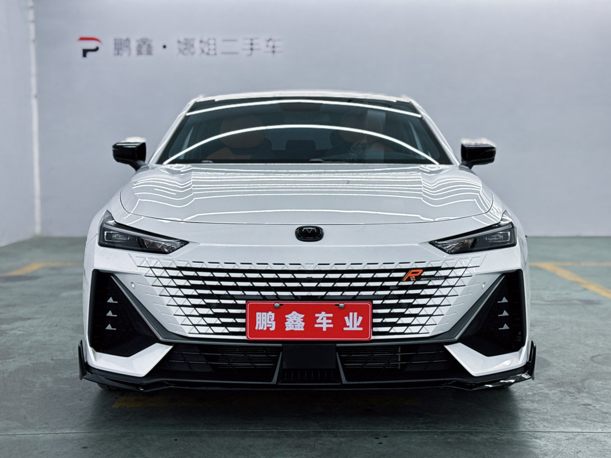 長(zhǎng)安 長(zhǎng)安UNI-V  2022款 1.5T 尊貴型圖片