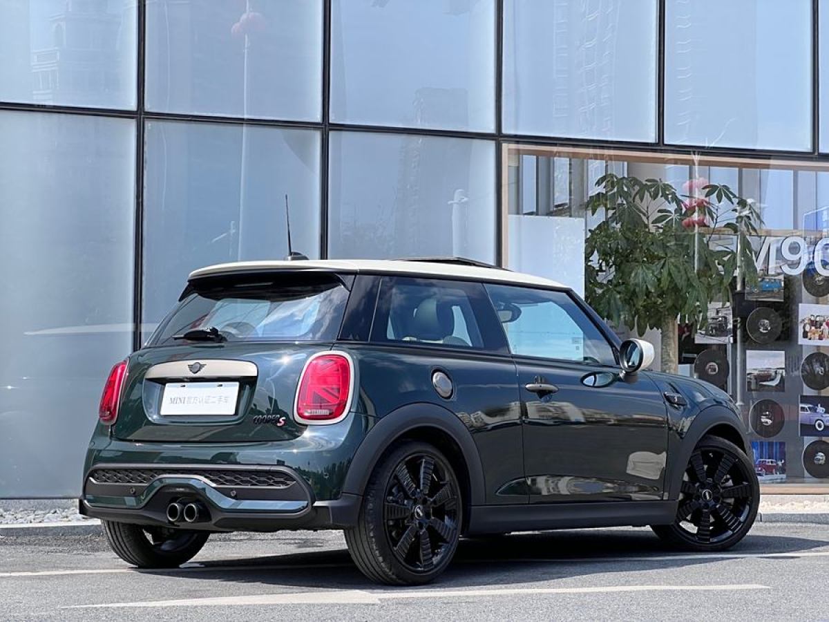 MINI MINI  2022款 2.0T COOPER S 執(zhí)迷特別版圖片