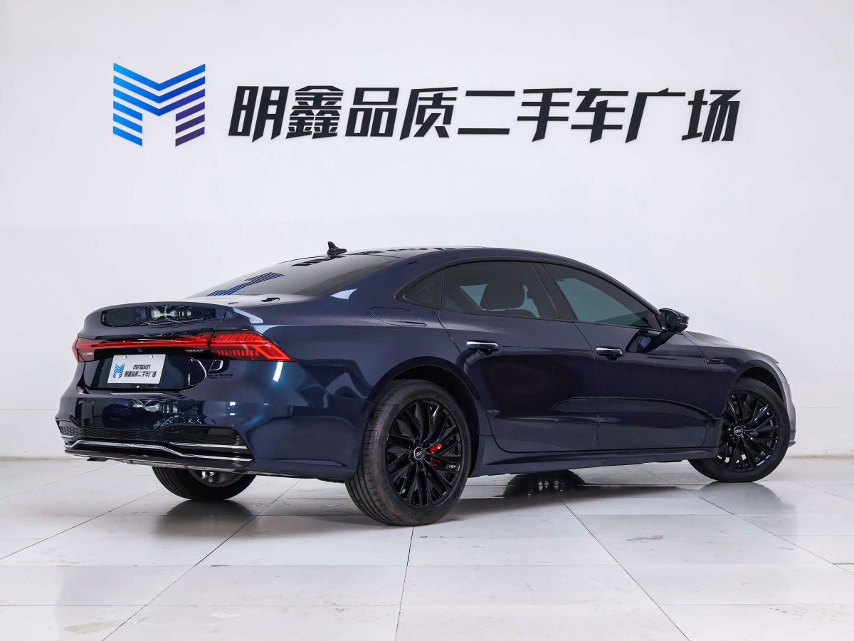 奧迪 奧迪A7L  2024款 45TFSI S-line 筑夢(mèng)型 流晶套裝圖片