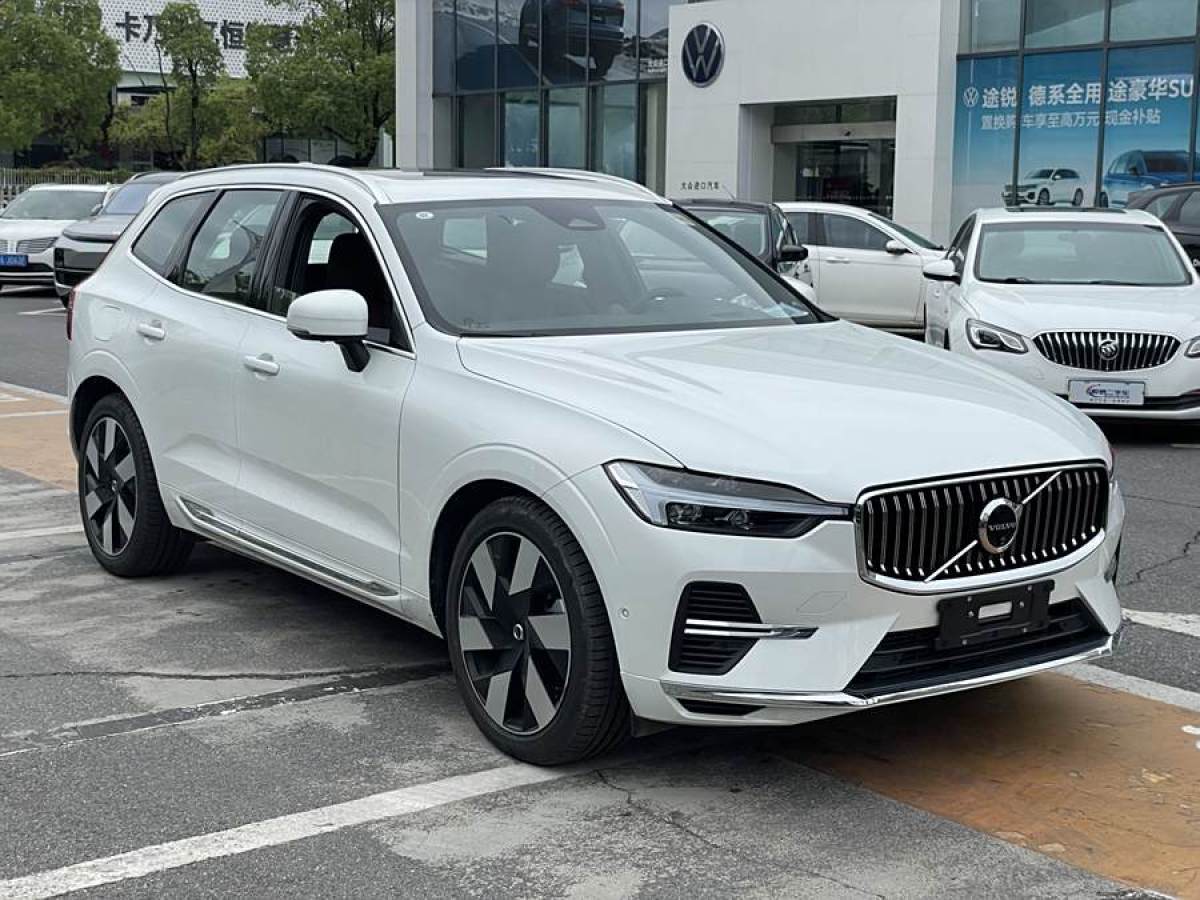 沃爾沃 XC60新能源  2024款 T8 插電混動 長續(xù)航四驅(qū)智雅豪華版圖片