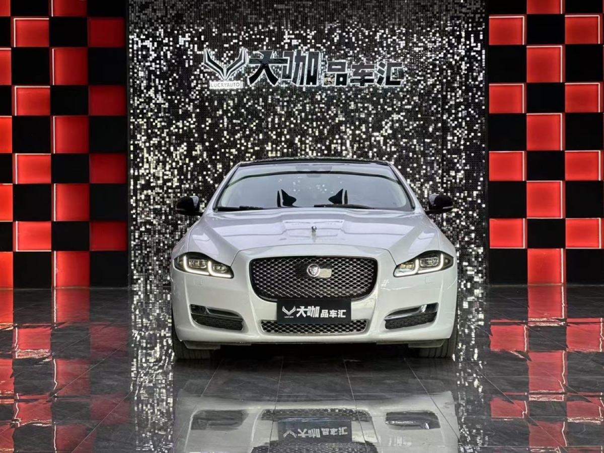 捷豹 XJ  2018款 XJL 3.0 SC 兩驅(qū)典雅商務(wù)版圖片