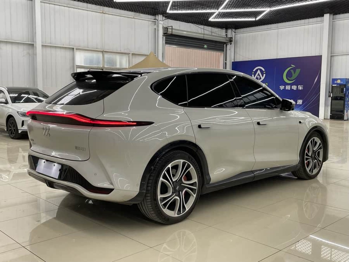 智己 智己LS7  2023款 100kWh Lux四驅(qū)版圖片