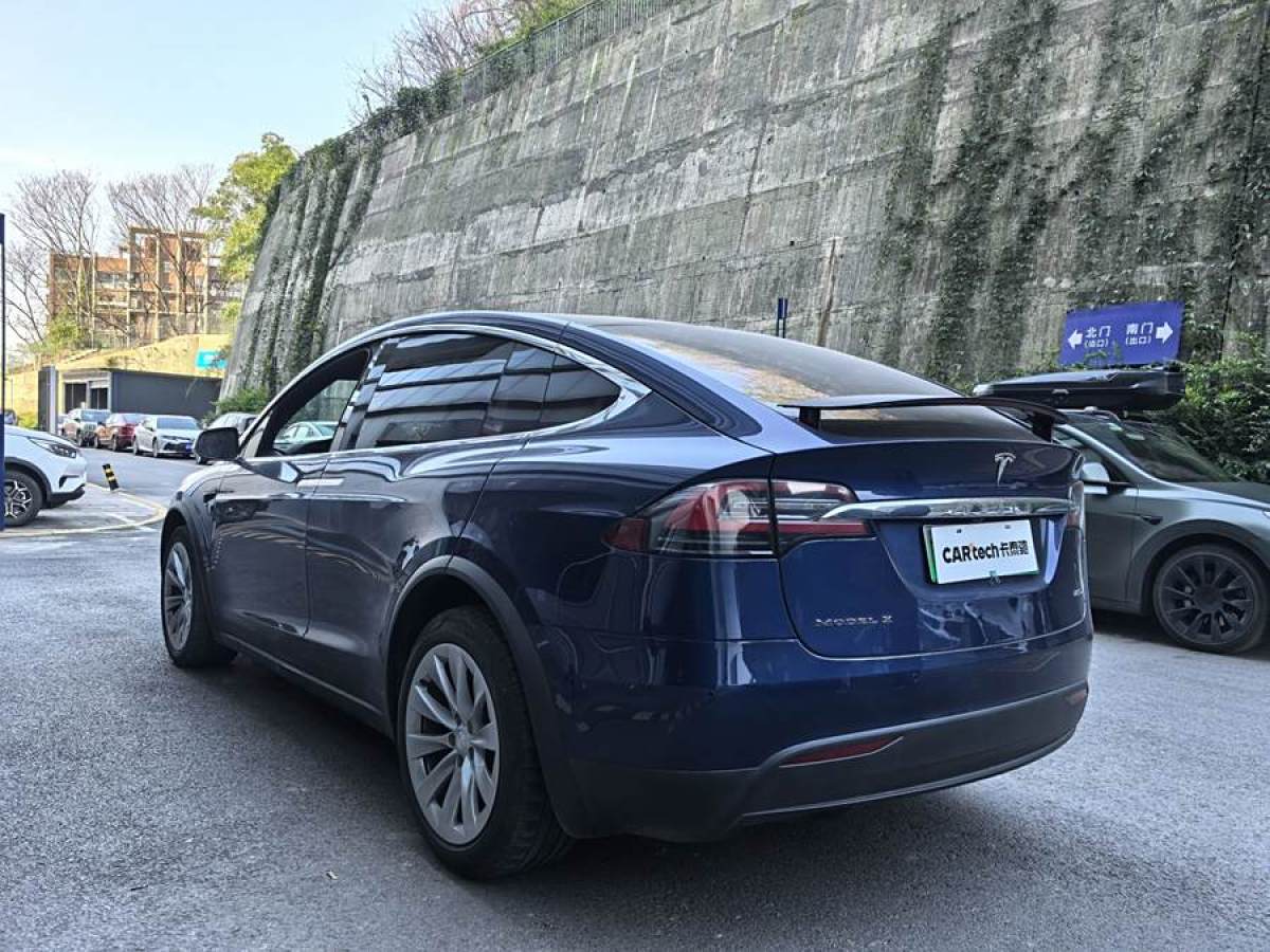 特斯拉 Model X  2016款 Model X 75D圖片