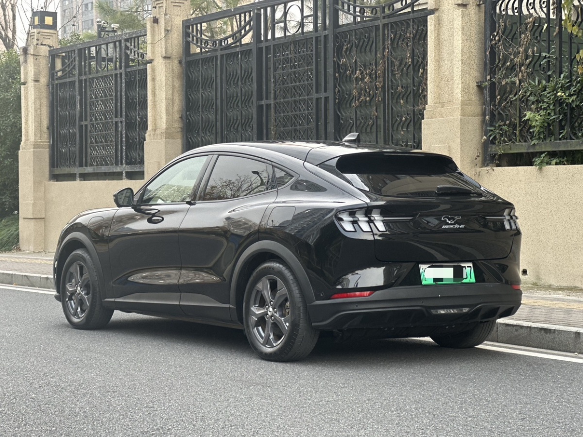 福特 Mustang Mach-E  2021款 標(biāo)準(zhǔn)續(xù)航后驅(qū)版圖片