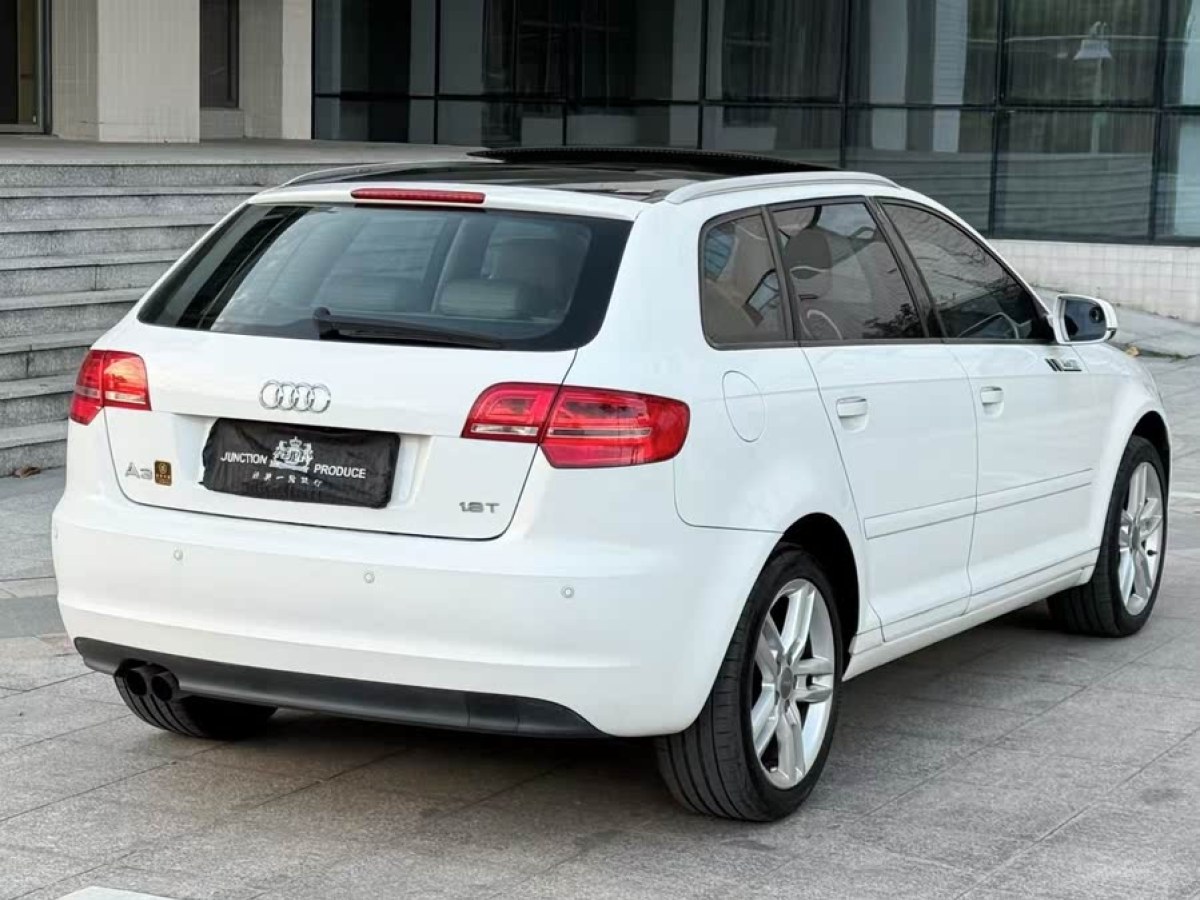 奧迪 奧迪A3  2010款 Sportback 1.8T 豪華型圖片