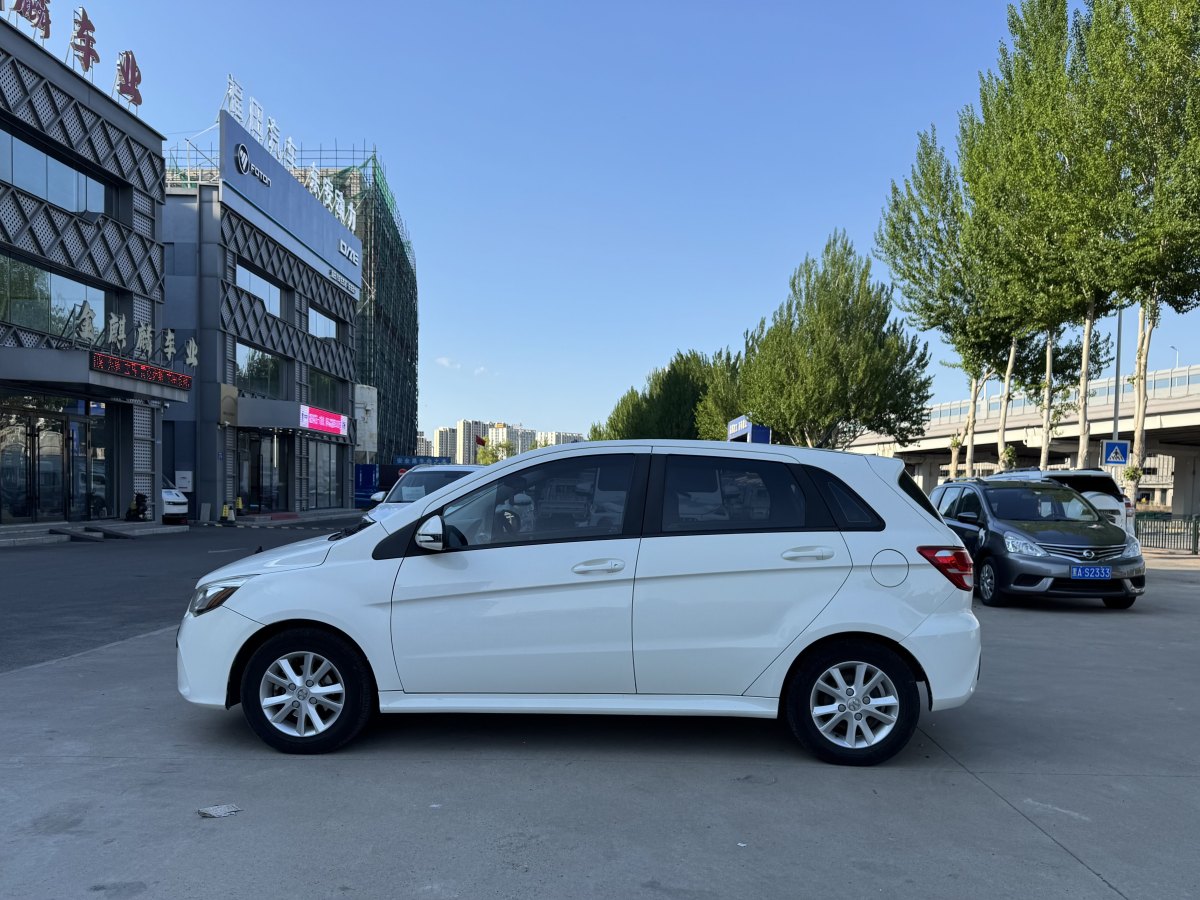 北汽新能源 EV系列  2016款 EV160 輕秀版圖片