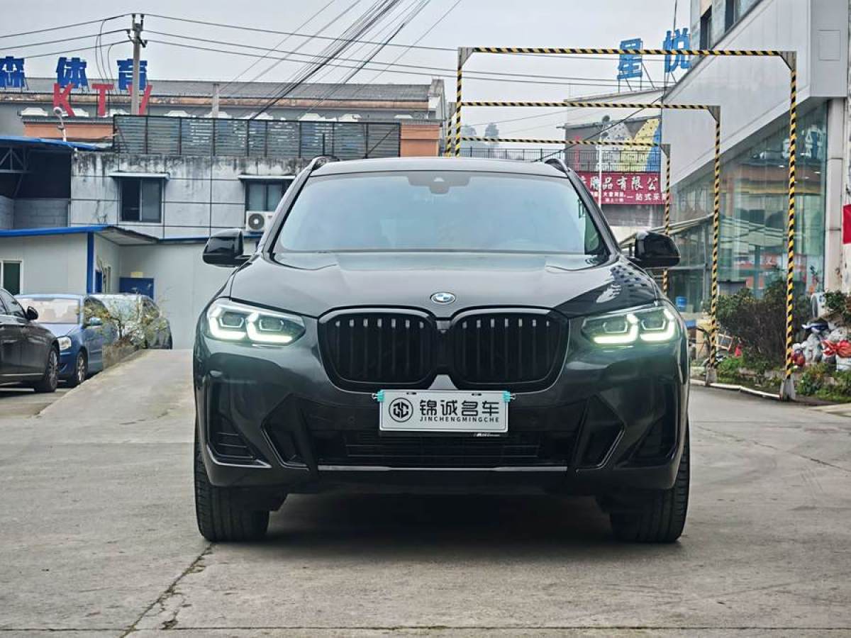 寶馬 寶馬X3  2022款 xDrive30i 領(lǐng)先型 M曜夜套裝圖片