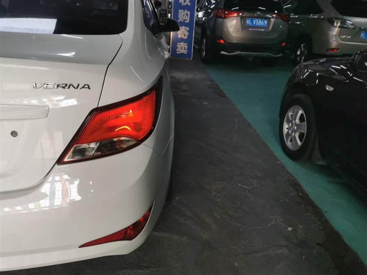現(xiàn)代 瑞納  2014款 1.4L 自動智能型GLS圖片