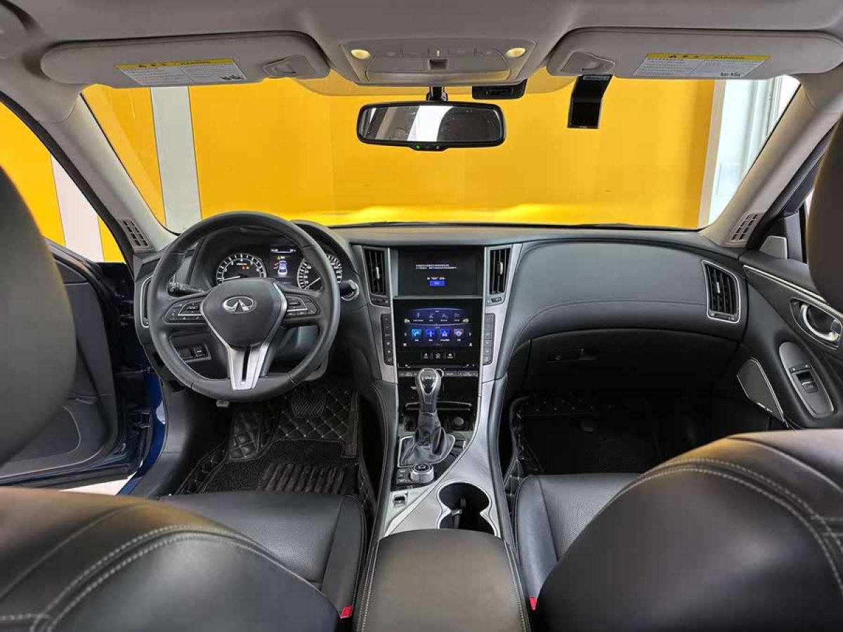 英菲尼迪 Q50L  2018款 2.0T 進(jìn)享版 國(guó)VI圖片