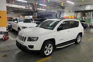 指南者 Jeep 2.0L 两驱运动版