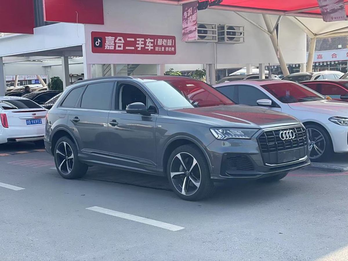 奧迪 奧迪Q7  2024款 55 TFSI quattro S line運(yùn)動型圖片