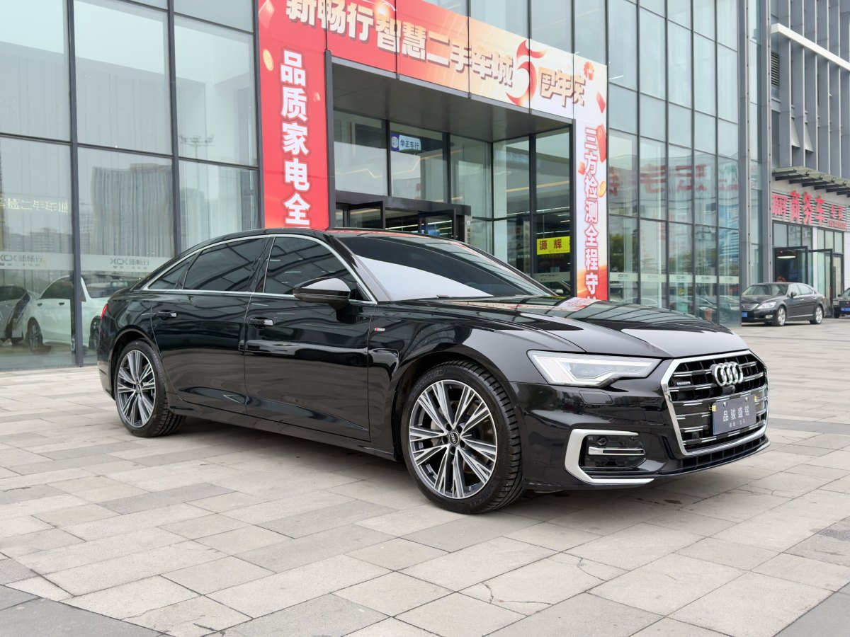 奧迪 奧迪A6L  2023款 改款 45 TFSI quattro 臻選動(dòng)感型圖片