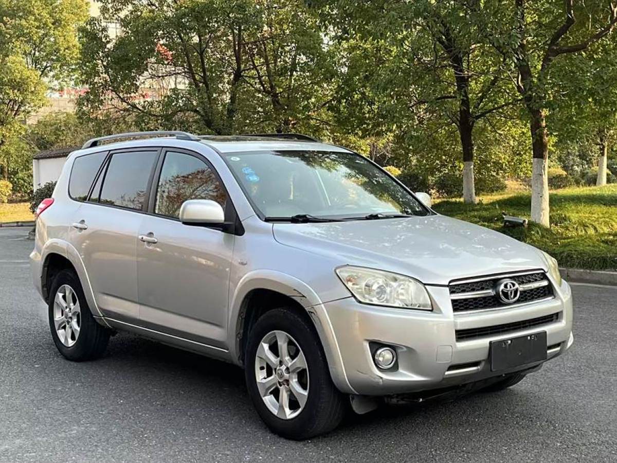 豐田 RAV4榮放  2010款 2.4L 自動豪華升級版圖片