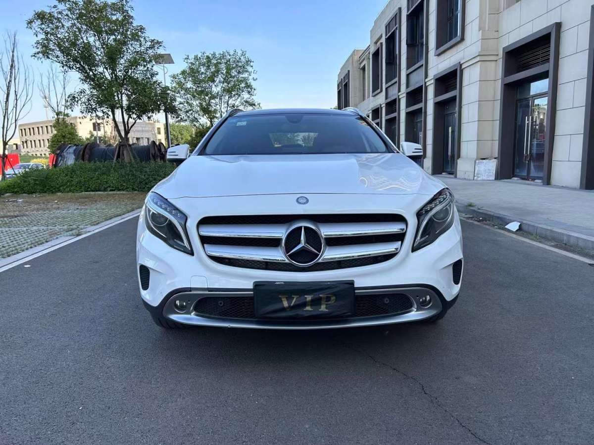 奔馳 奔馳GLA  2016款 GLA 220 4MATIC 時(shí)尚型圖片