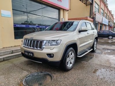 2012年2月 Jeep 大切诺基(进口) 3.6L 豪华导航版图片