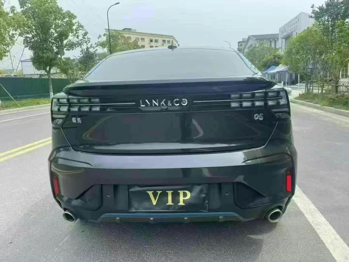領(lǐng)克 領(lǐng)克05  2022款 2.0TD 兩驅(qū)耀Halo圖片